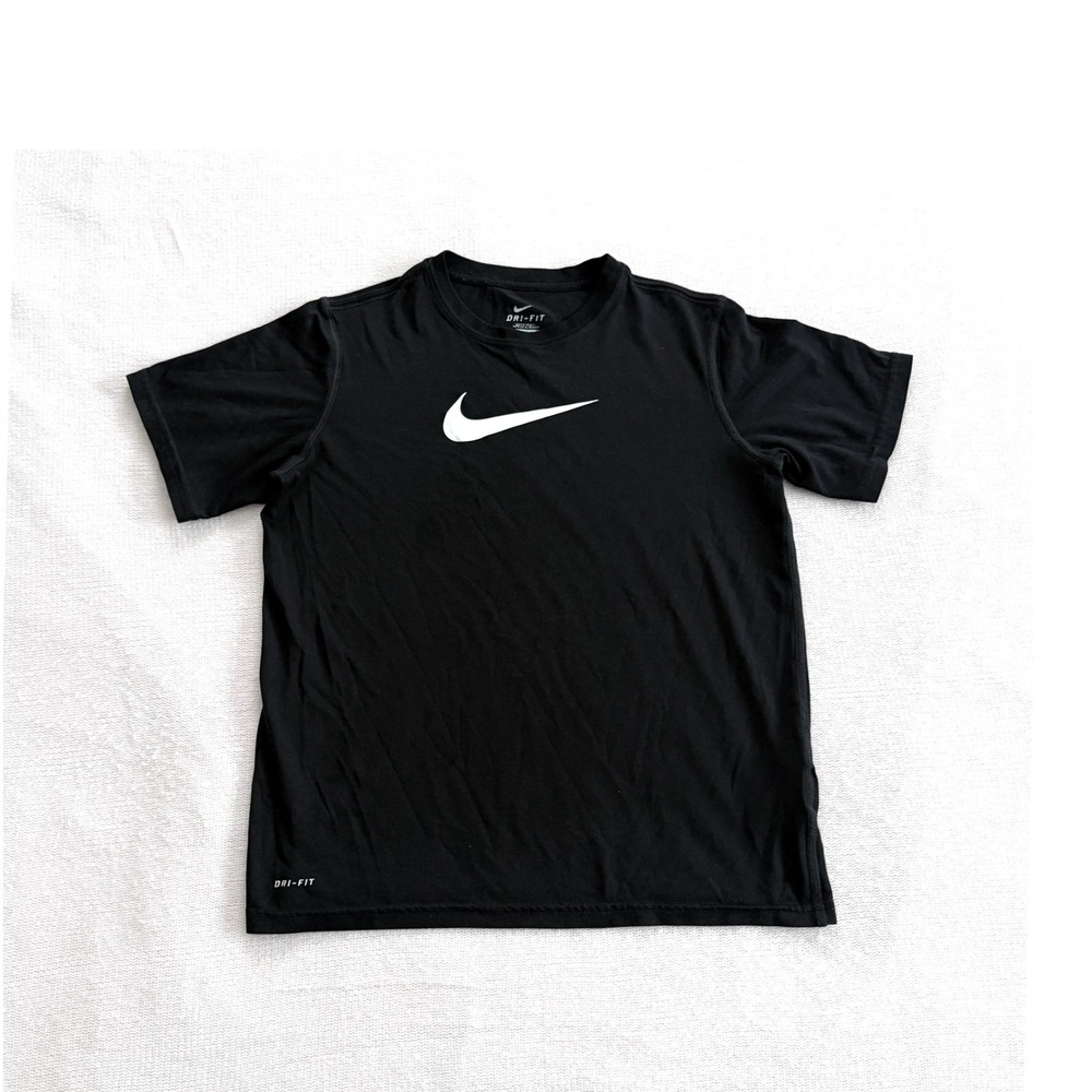 Nike Dri-FIT T-Shirt Boys S Black Swoosh Logo Activewear Tee